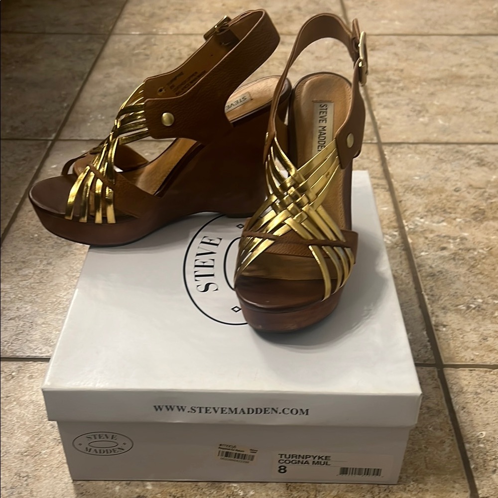 Steve Madden Women's Brown and Gold Wedge Sandals